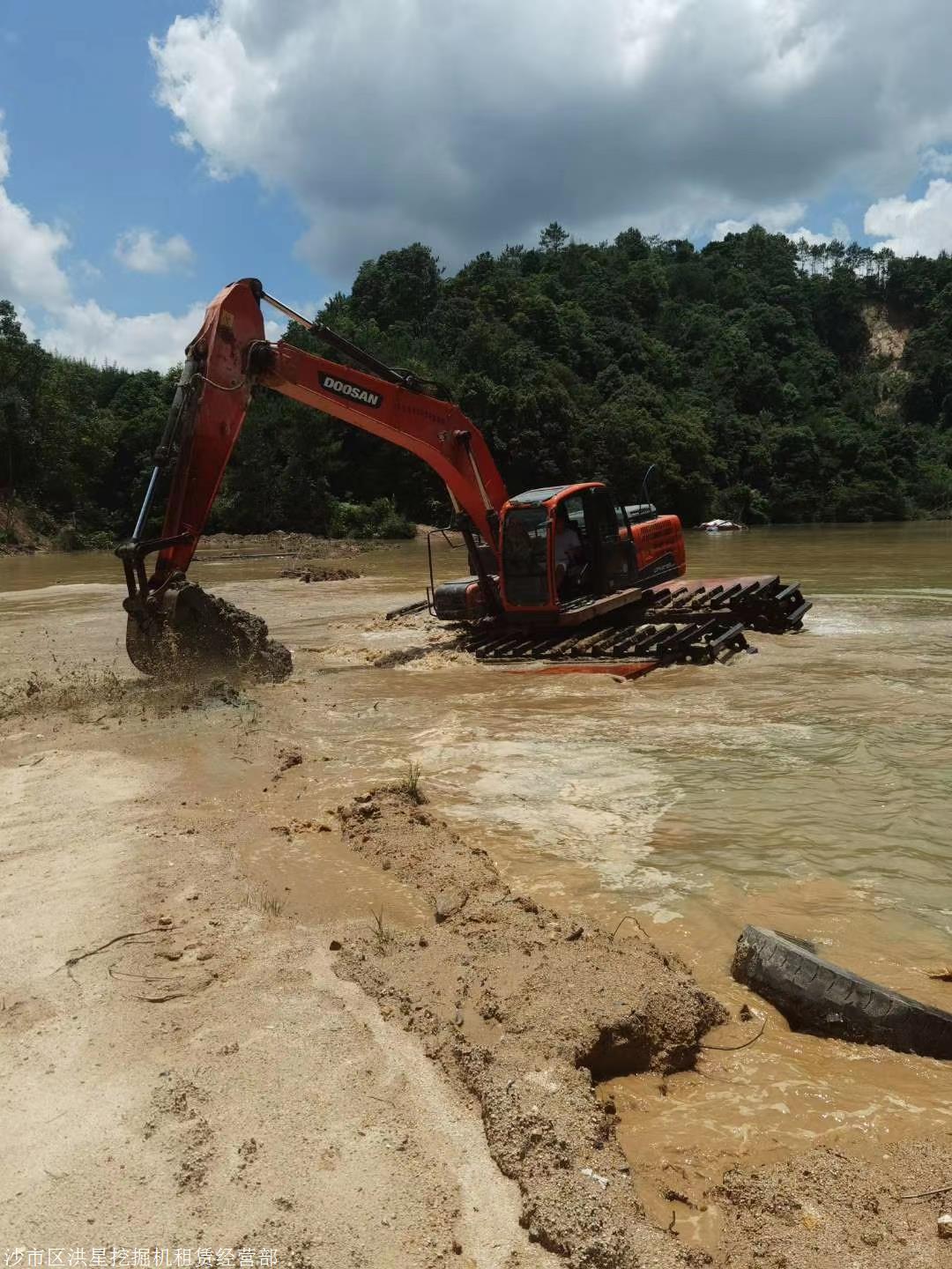 水上挖掘机租赁多少钱一台 河道清淤方案