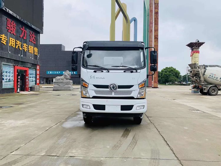 优质特惠,东风d1洒水车12方可选装雾炮,车到付款
