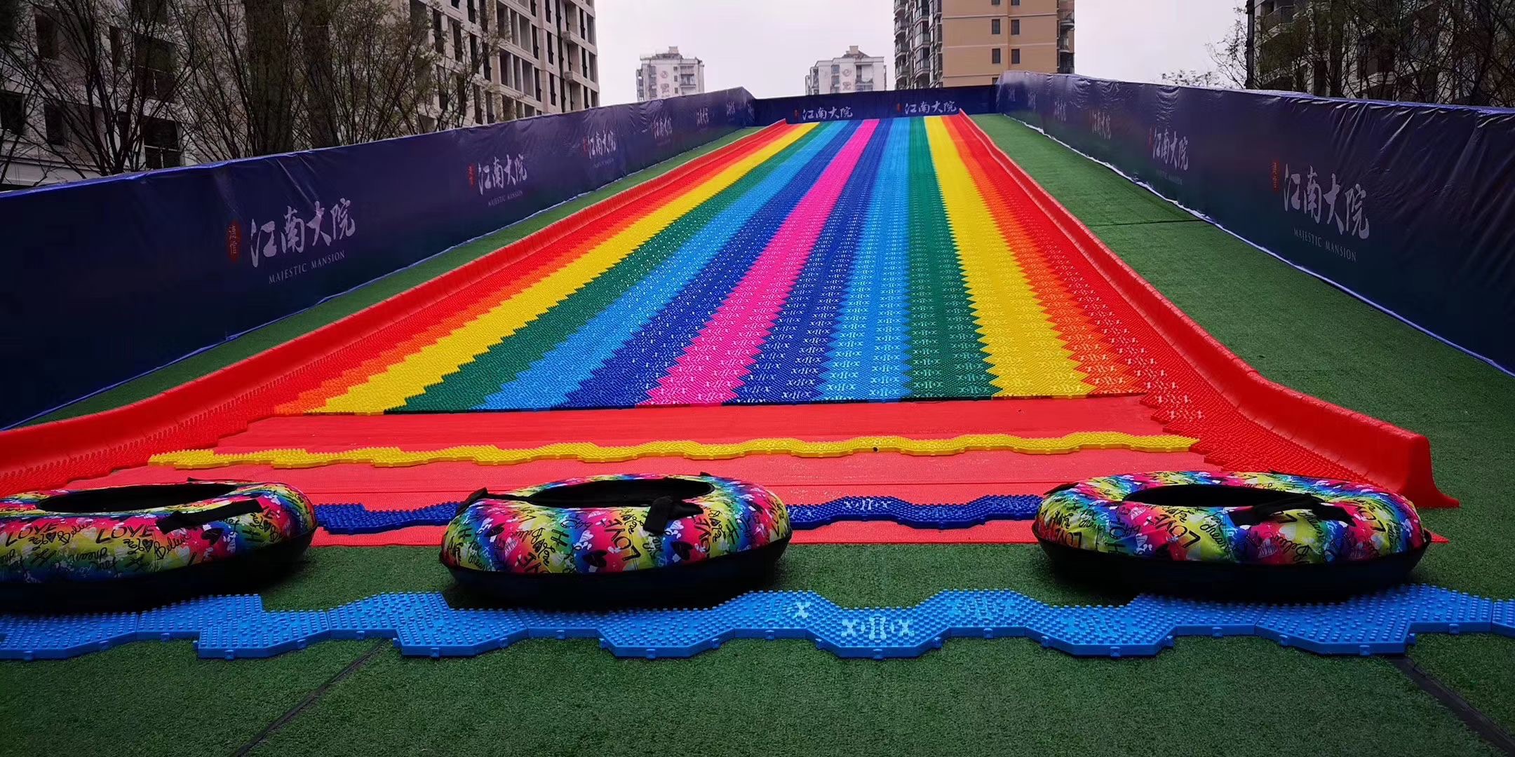 网红彩虹大滑梯租赁七彩滑道出租
