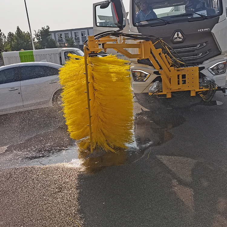 源头厂家小型电动护栏清洗车城市护栏清洗波形护栏清洗车