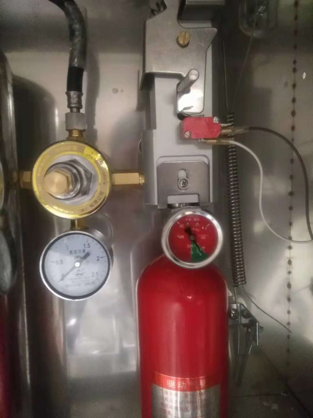 朝阳门南厨房自动灭火装置灭火剂商场油锅自动灭火装置