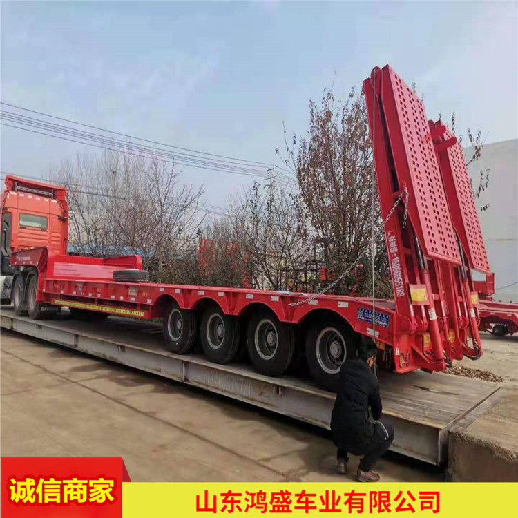 吉安13米三线六轴低平板半挂车 高强板低平板半挂车