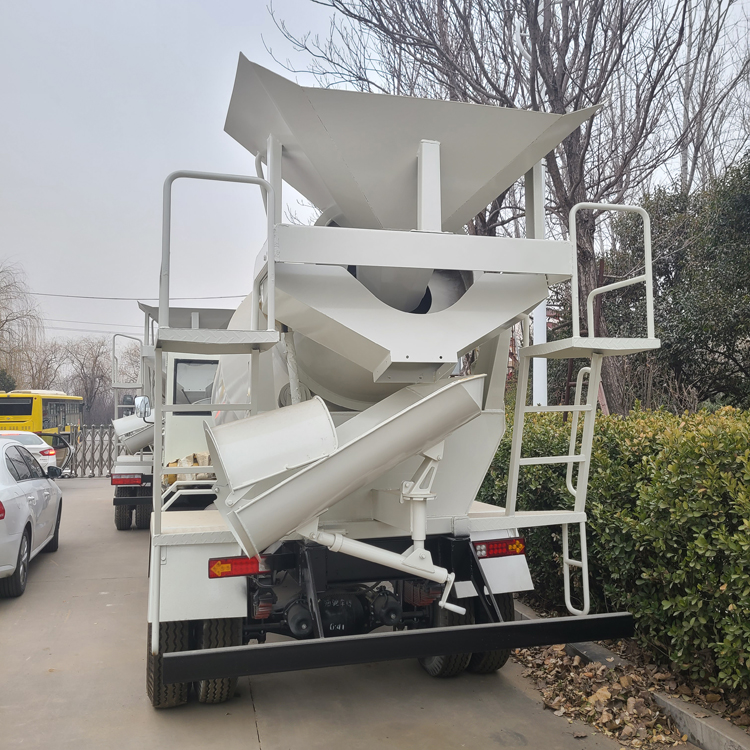 修路修水渠自制搅拌车 移动式搅拌运输车 四不像水泥