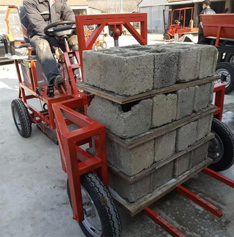 三轮电动叉砖车 座驾式电动叉砖车 平板自卸电动拉砖