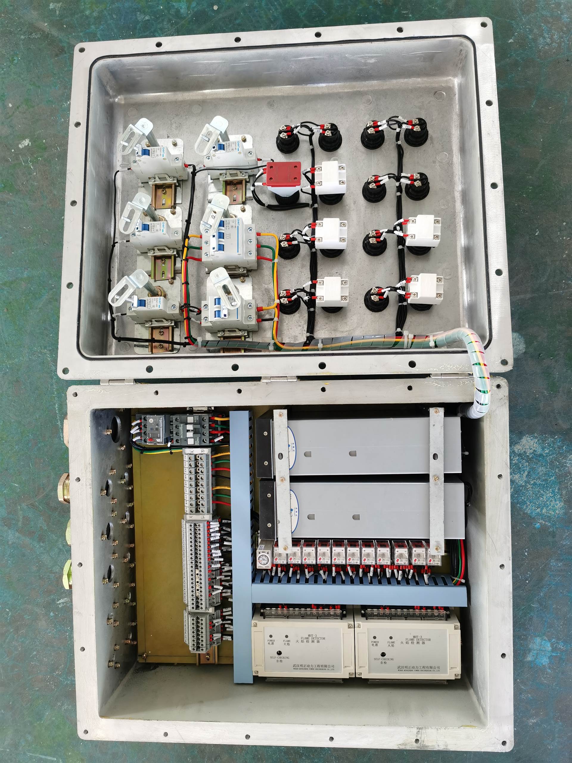 水泵阀门化工专用防爆控制箱配电箱操作箱生产厂家防爆箱