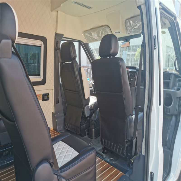 海南大通v90c型车内内饰后驱后双胎v90b型旅居车视频