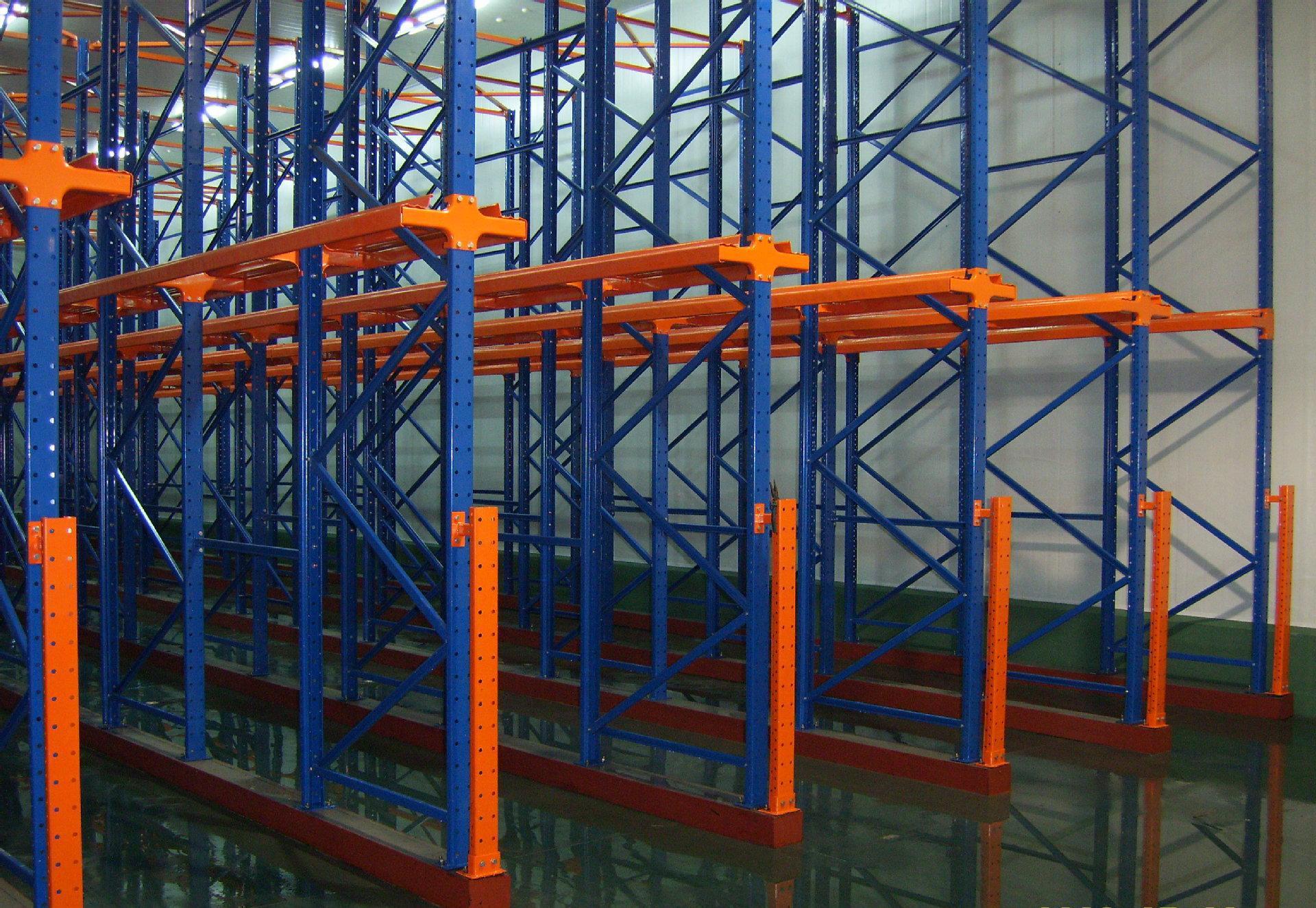 天津货架重型货架贯通式货架仓库货架食品冷库单列通廊式货架吉泰厂家