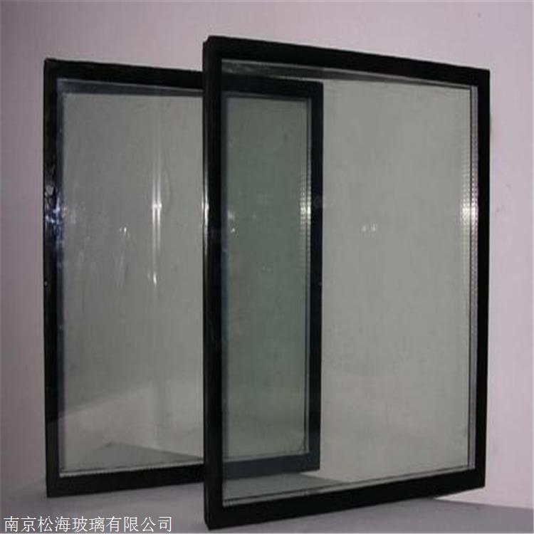 设计选用防火玻璃时,需注意玻璃板块的尺寸与耐火性能等级的对应关系.