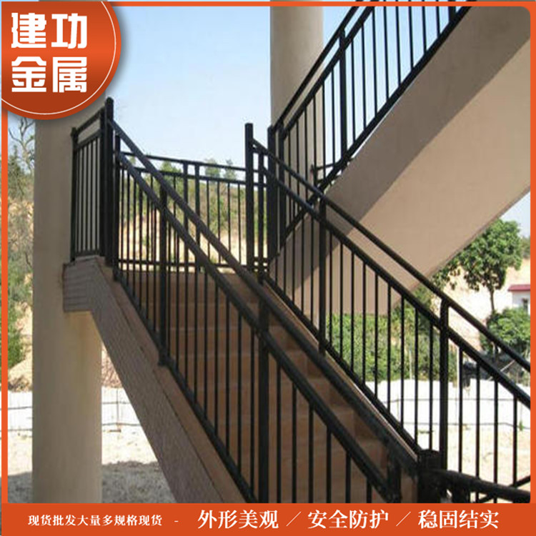 山东不锈钢楼梯扶手镀锌管楼梯扶手厂家楼梯口护栏价格
