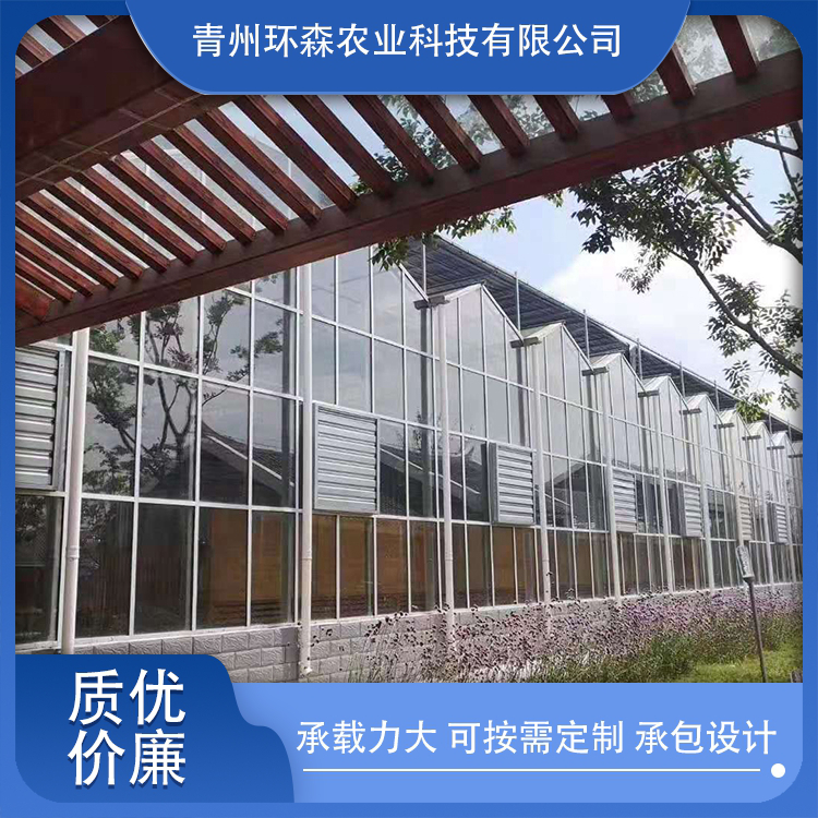 采用阳光板覆盖材料搭建温室大棚的采光保温蓄热好,耐风能力好,使用