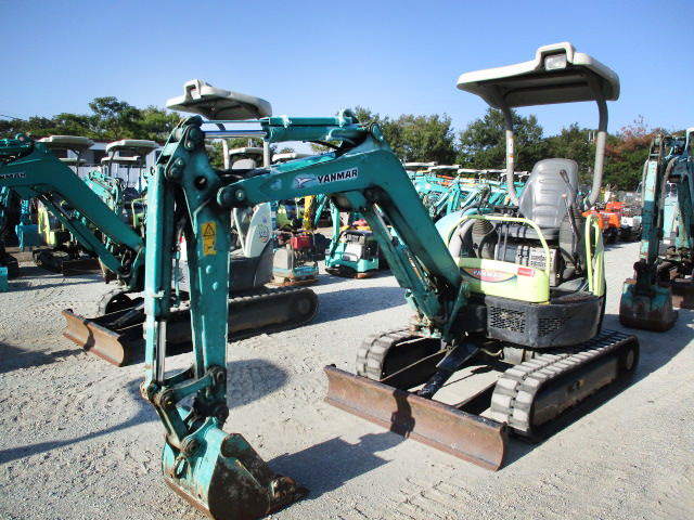 洋马小型二手挖掘机 二手30型小挖机价位