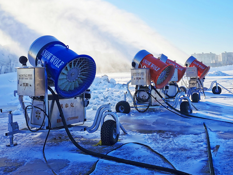 滑雪场设备炮式造雪机可旋转360度 人工造雪机造雪雕