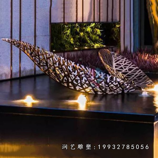 抽象不锈钢景观树叶雕塑