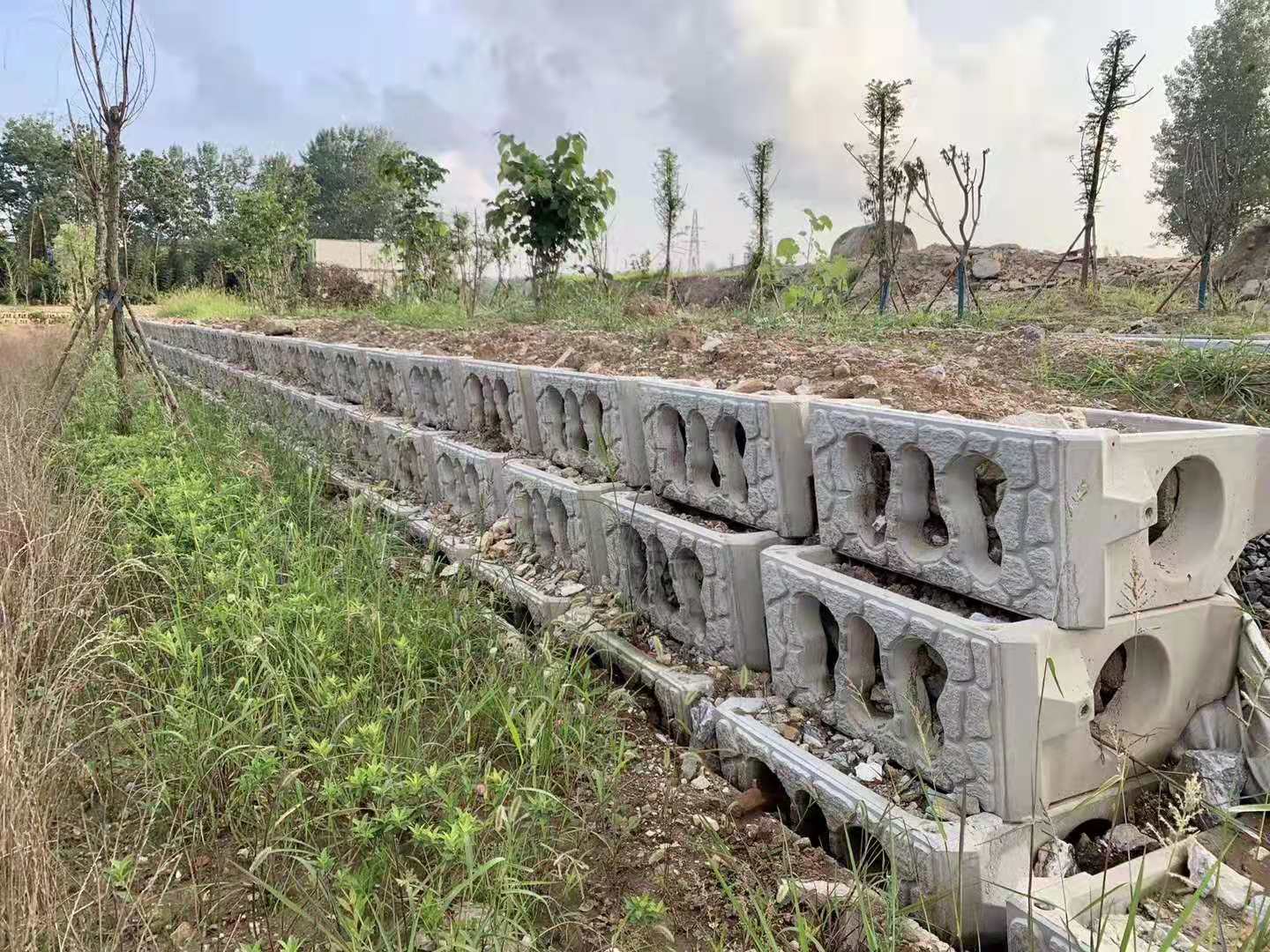 河道箱式生态框 鱼巢式河道挡墙 阶梯式护坡框 生态砌块