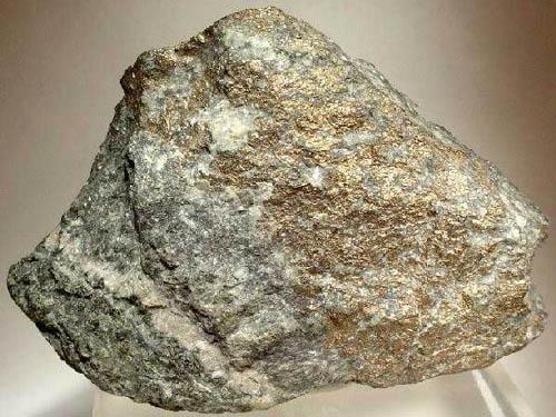 镍矿石进口清关 产品描述镍是一种化学元素,为一种银白色金属,它具有
