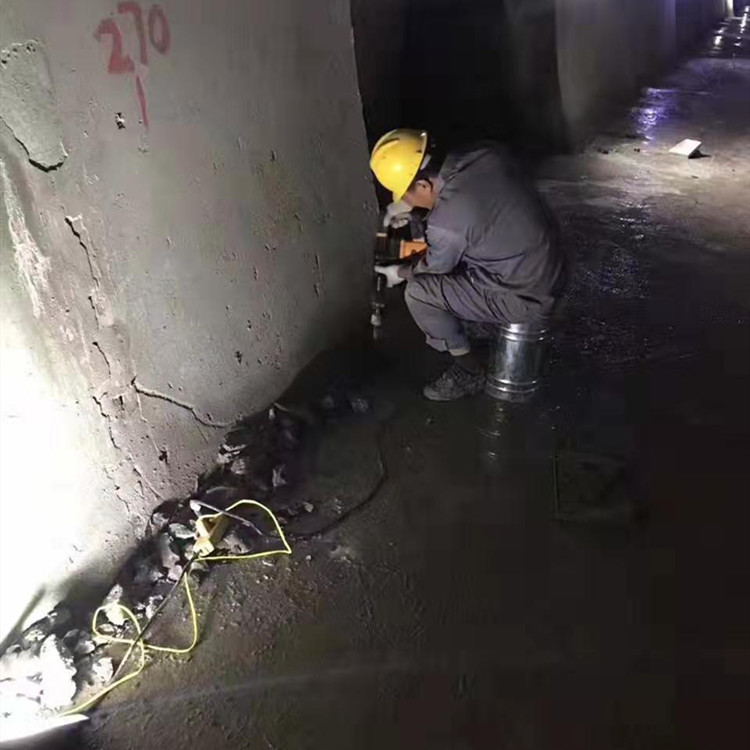 蚌埠涵洞堵漏公司 沉降缝冒水处理的方法