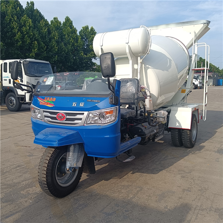 3方搅拌车 三轮2方搅拌车 常年出售 五征五轮水泥罐车 济宁大型搅拌车