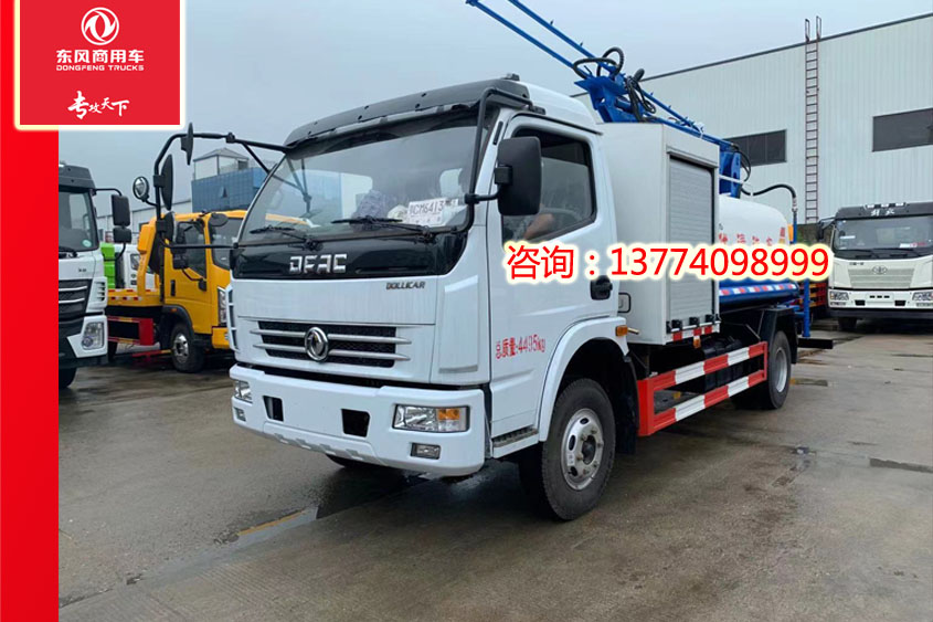 东风二驱太阳能光伏板清洗车现车