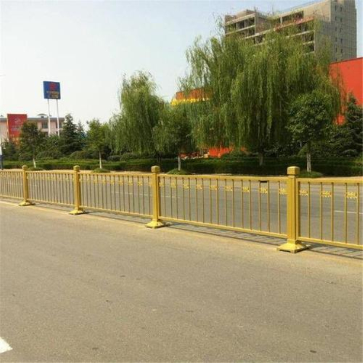 肇庆路中路侧式护栏公路中间分隔栏杆定制工厂