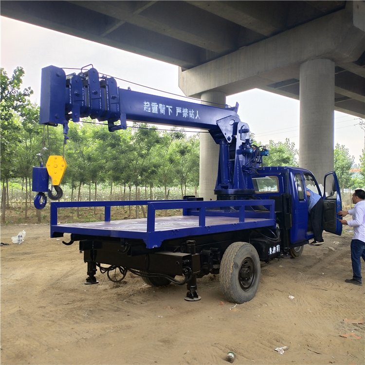 三轮吊机 小型农用三轮移树吊 建筑工程三轮随车吊 济宁恒泰源