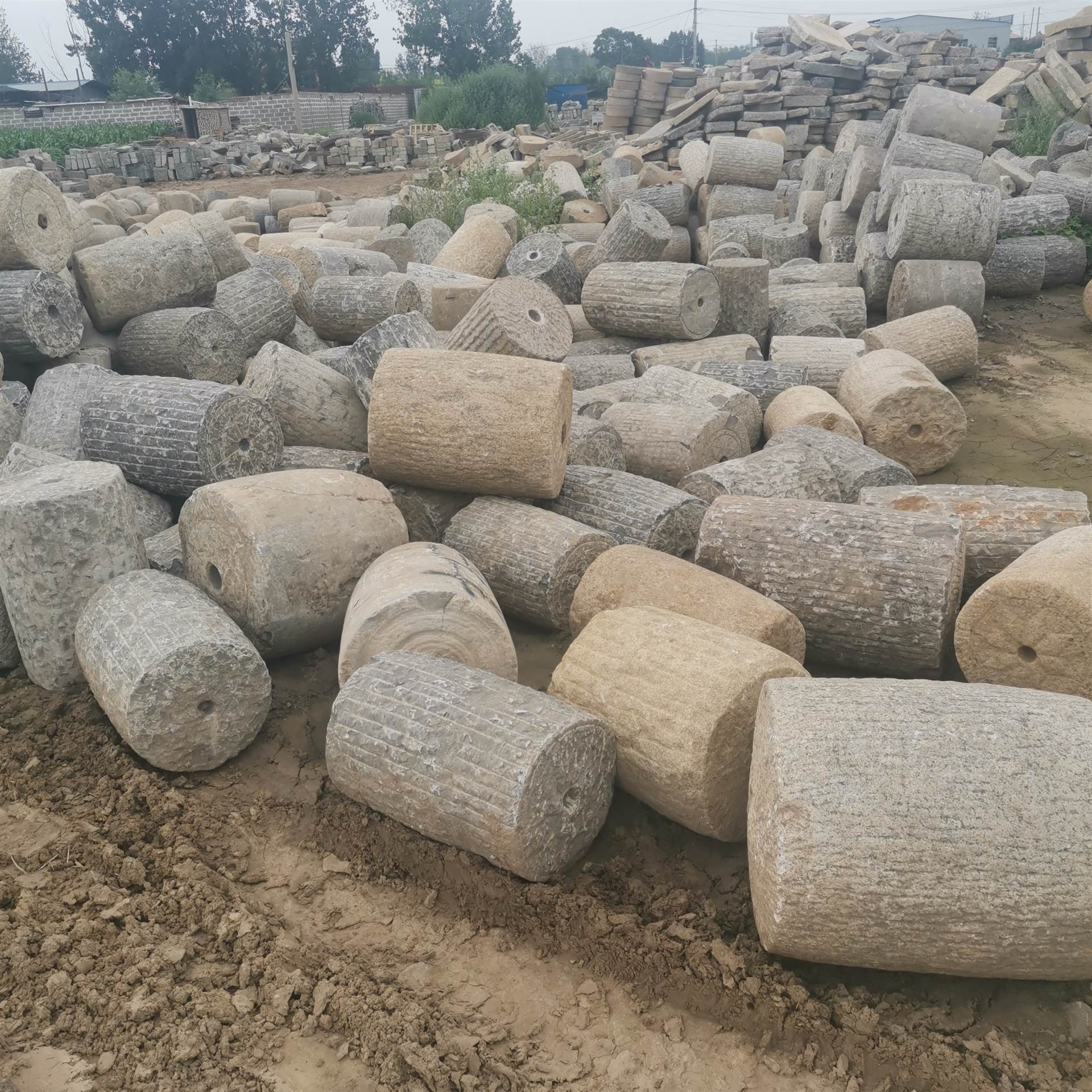 景区布景老青石磙花岗岩石磙批发河南地区电话报价