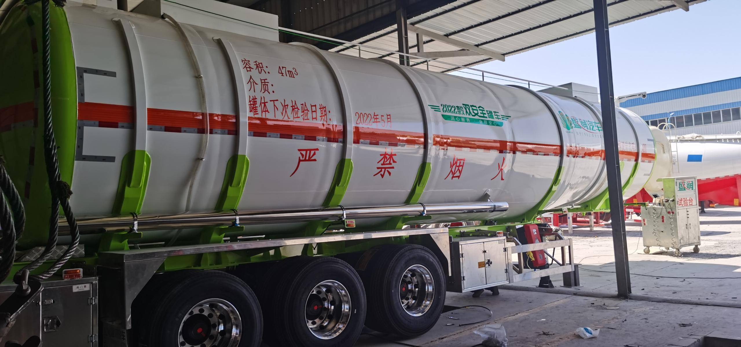 山东盛润 不锈钢油罐车 铝合金油罐车 全新罐体油罐车 碳钢罐液罐车