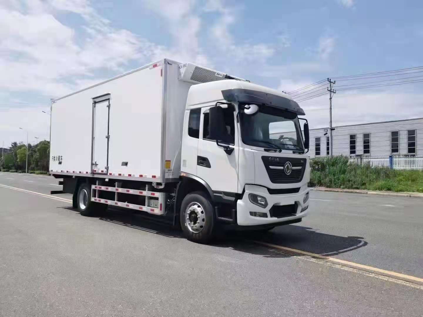 东风天锦kr国六6米8冷藏车