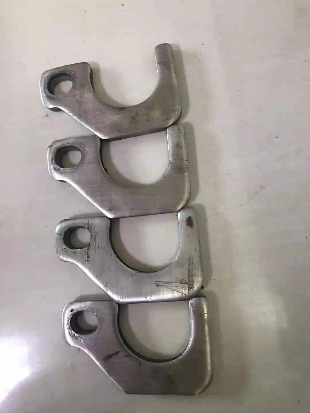 山型卡 卡管器 钢管卡扣河北厂家