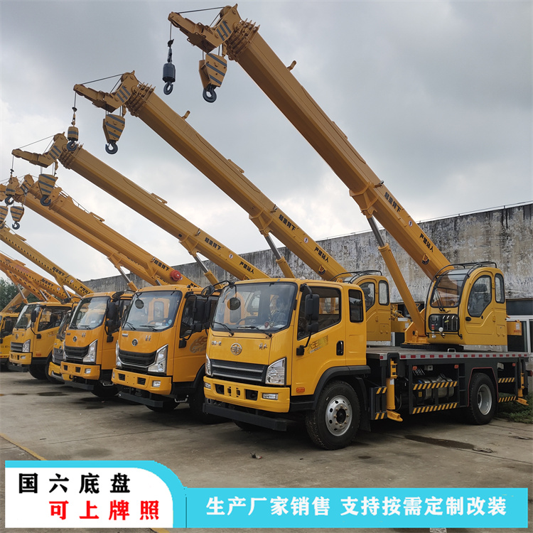 双卷扬12吨汽车吊厂家自销 可上牌12吨吊车徐工驾驶室