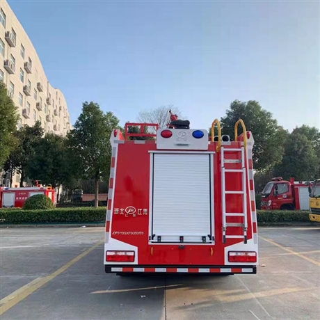 广东乡镇灭火消防车江特东风2吨水罐消防车性价比高