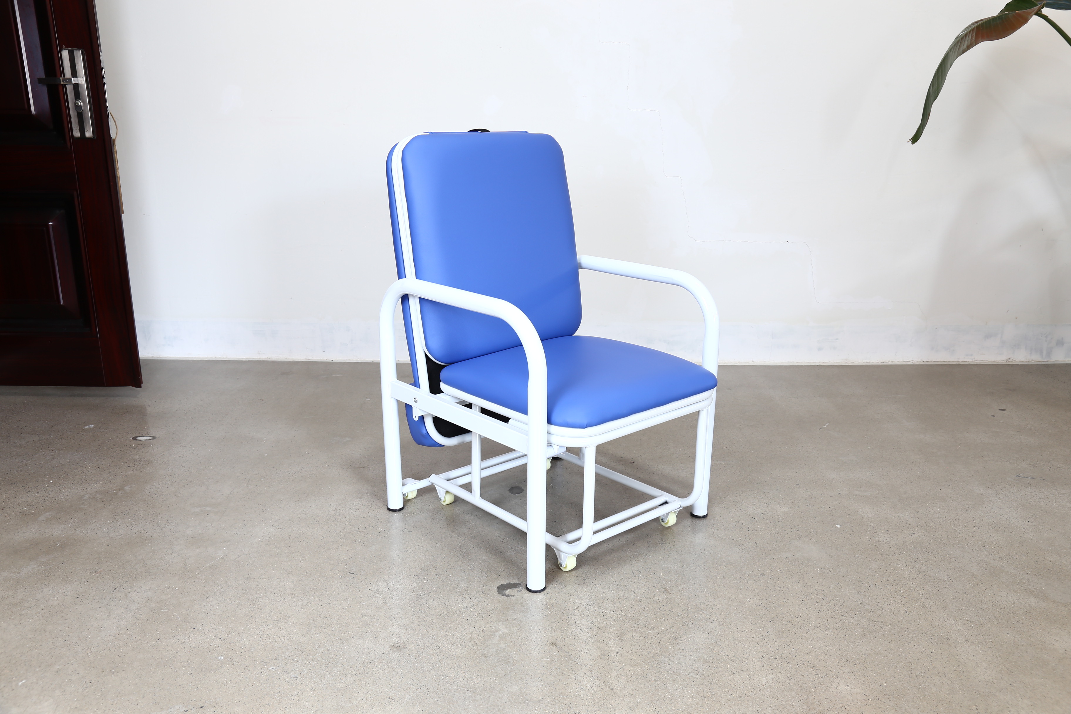 img3518医用多功能陪护椅宜床宜椅可折叠
