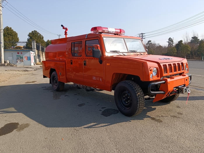 森林供水消防车2吨消防车厂家价格北京吉普四驱森林消防车