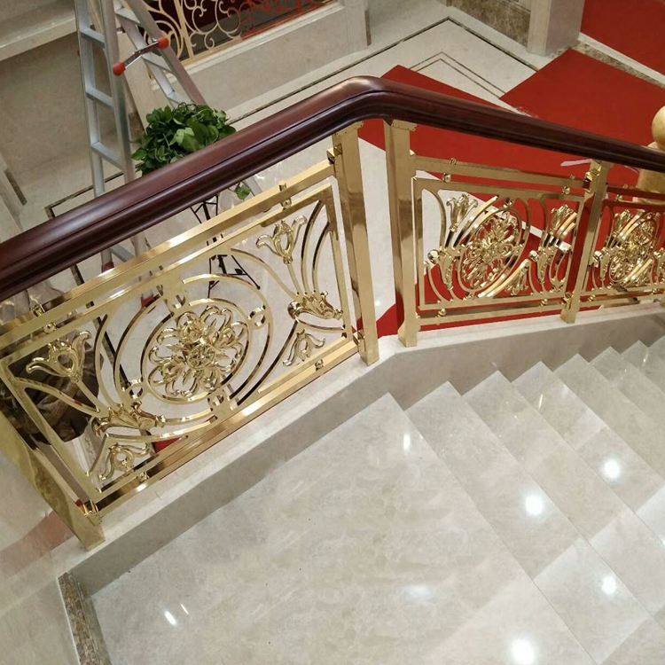 室内阳台欧式镀金纯铜楼梯酒店定制铜雕花扶手围栏图