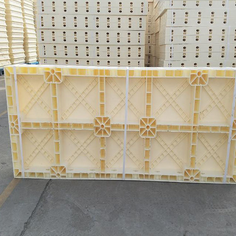 云贵川塑钢模板厂家批发价格挡墙水渠防撞墙塑料建筑模板