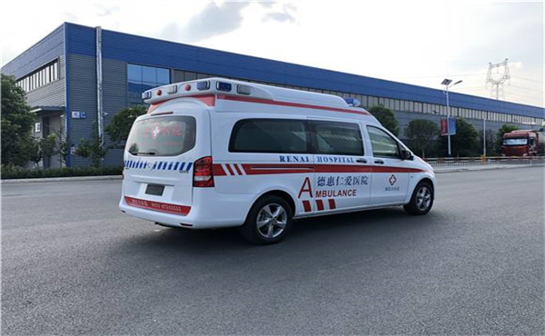 无锡市内转院救护车移动icu救护车单程收费八元公里