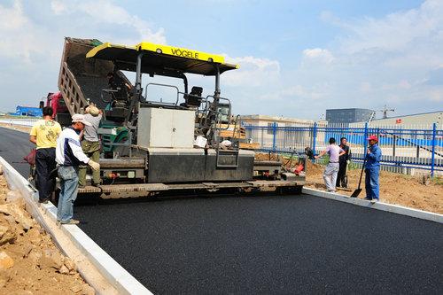 承接马路沥青施工道路沥青工程摊铺改性沥青