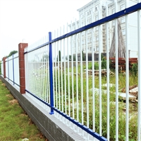 1.5米高锌钢护栏预埋式铁管护栏护栏网批发护栏网厂家养殖保质保量