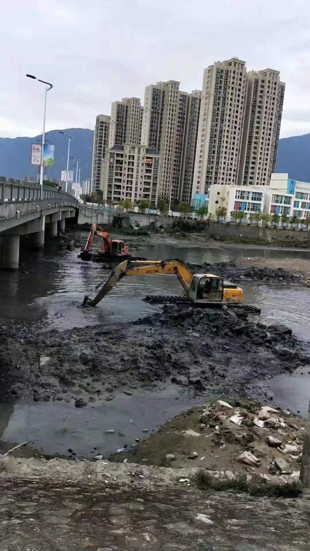 潍坊湿地水陆两栖挖机租赁船式