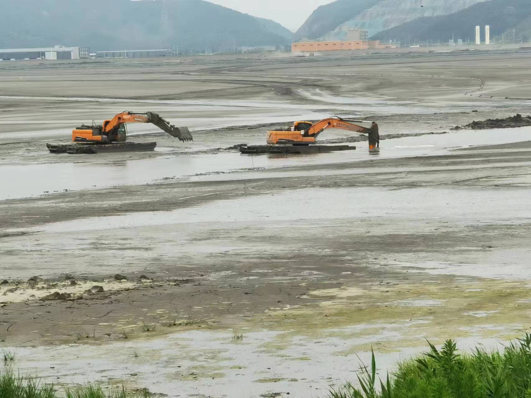 南宁本地清理河道挖机船按月多少钱