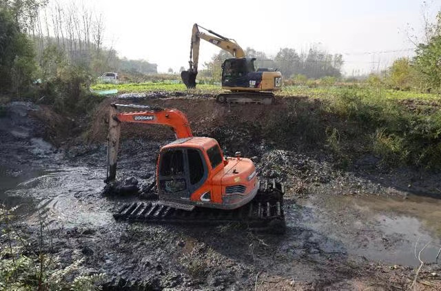 河道清淤用水上挖机莆田履带式