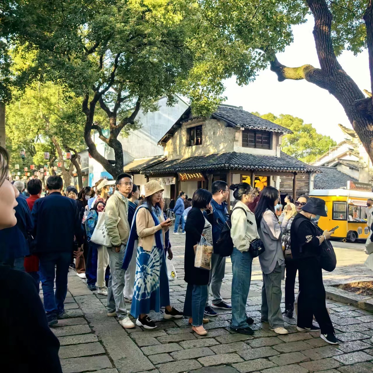 推荐:张家港到番禺大巴/直达长途汽车在哪里发车/汽车客车