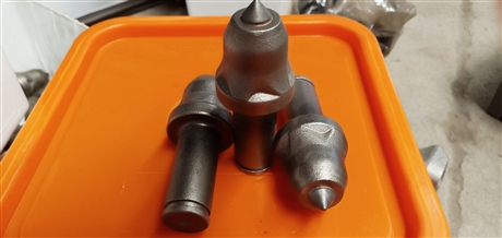 開溝機(jī)刀頭廠家