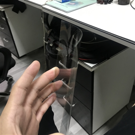 广州大小尺寸玻璃减薄加工 玻璃减薄 可弯曲不裂边