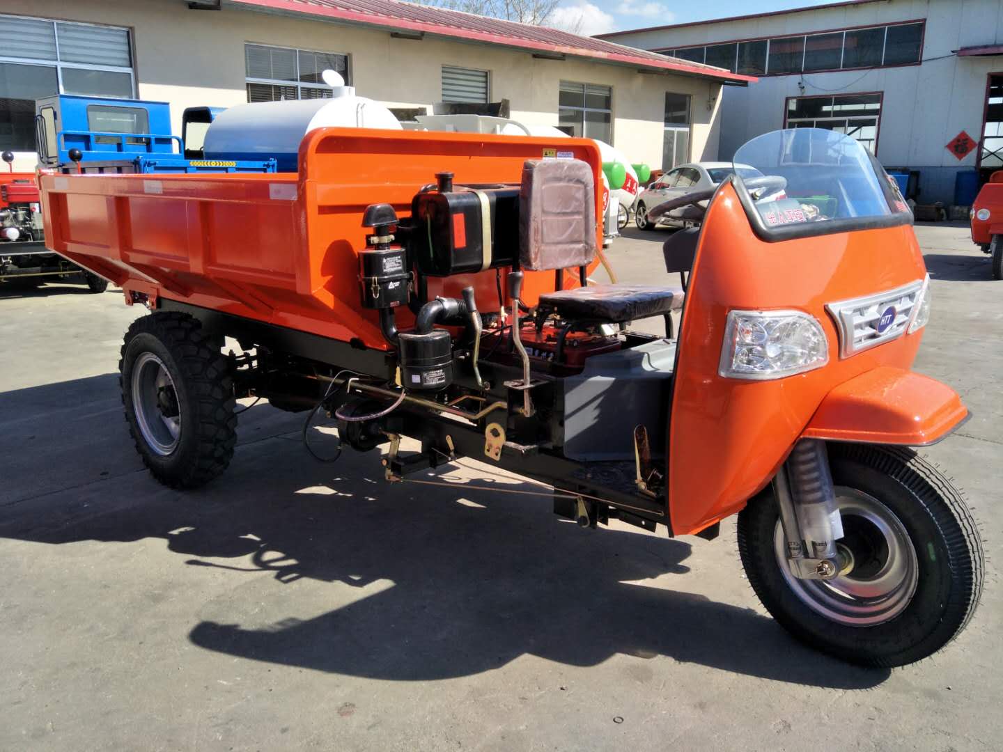 柴油工地三轮车直销 8档高低速农用车 工程自卸车 拉砖三马子价格