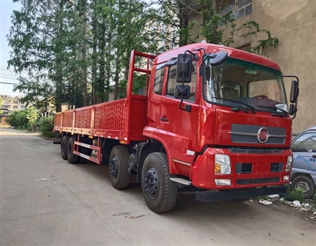 低栏板货车96米平板载货车价格优惠