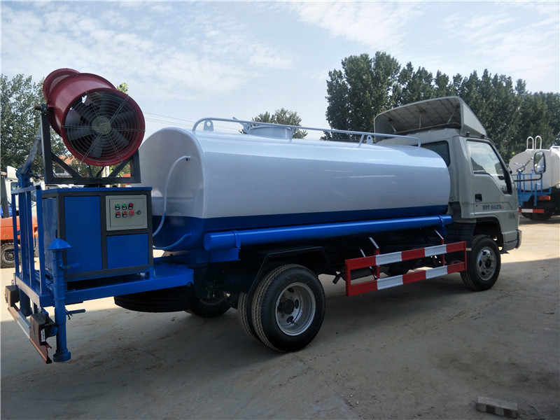 现货供应福田小卡之乡5吨雾炮洒水车