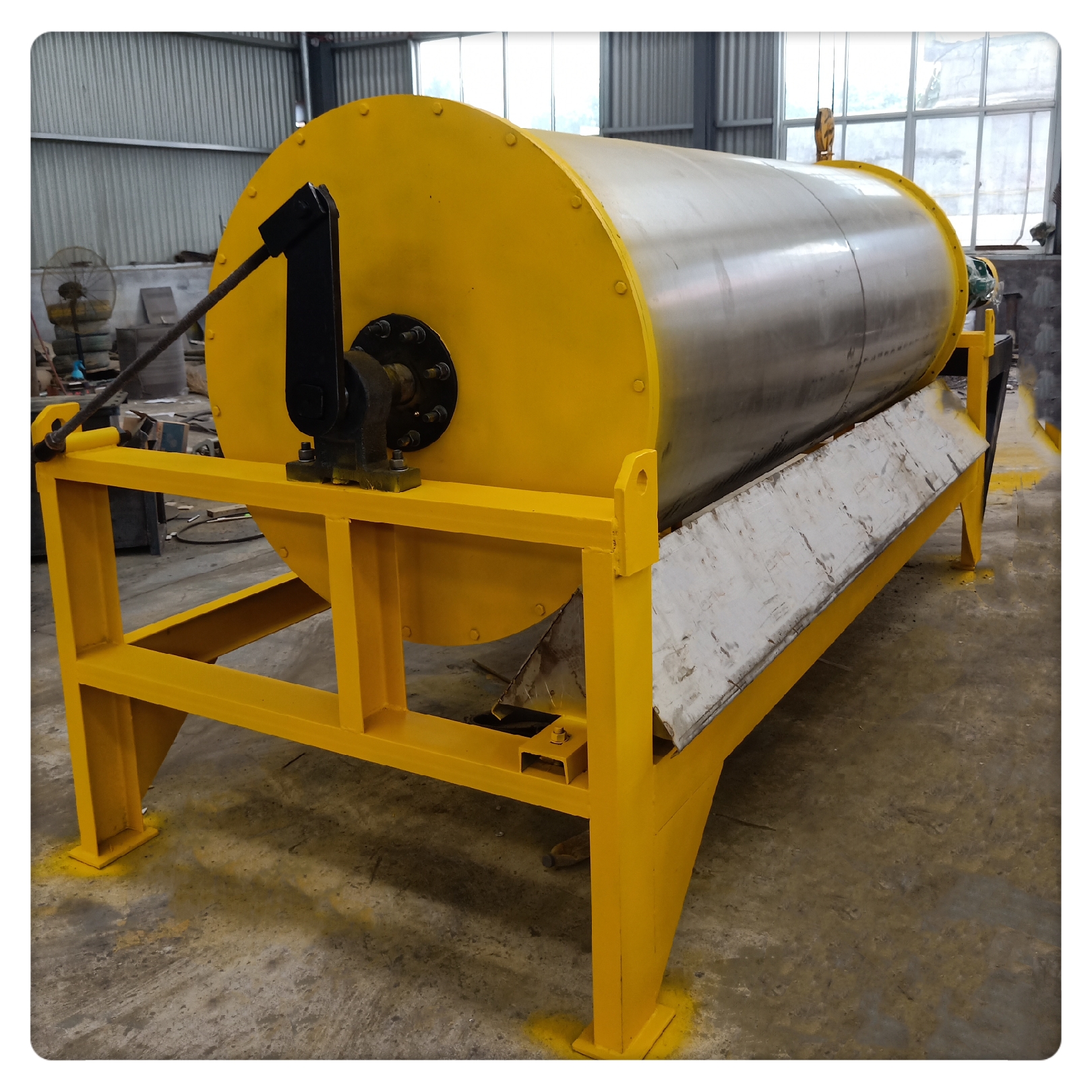 磁选机永磁筒式磁选机远力磁电湿式磁选机