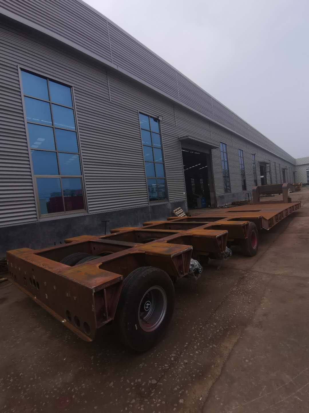 厂家直销三线六轴低平板 大型设备运输车