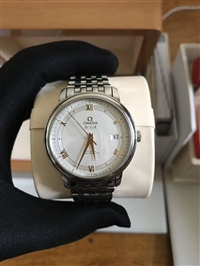 高淳卡地亚手表回收，那个4万多卡地亚蓝气球回收多少钱