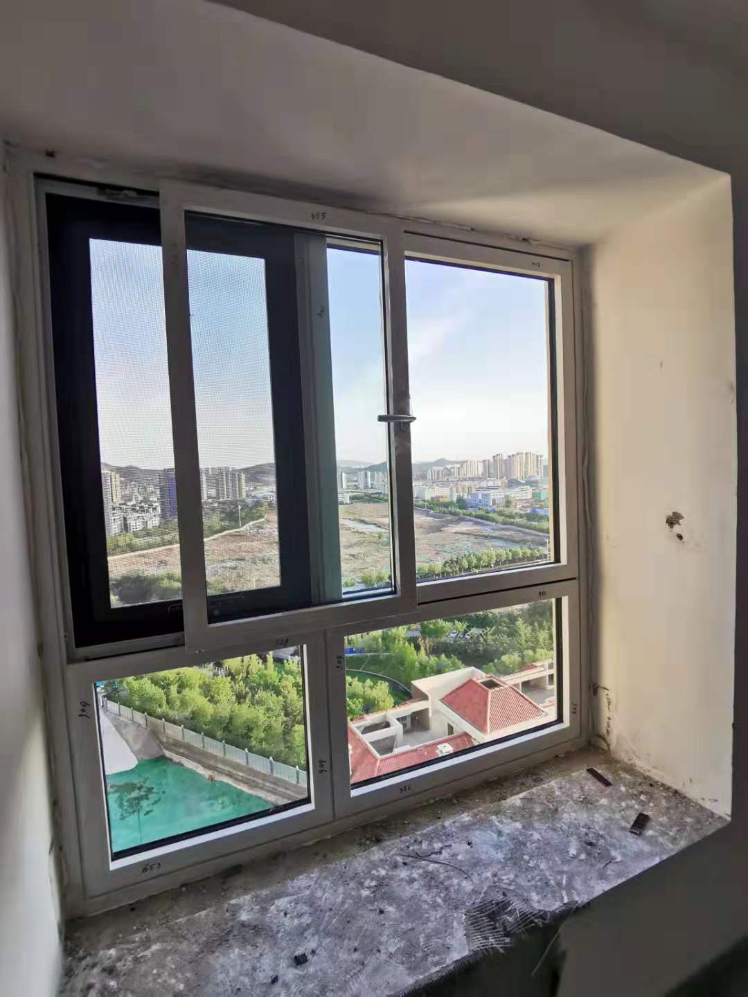 平移内倒窗厂家迪麦格门窗开启不占用室内空间